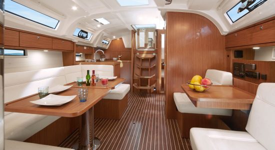 bavaria-sy-cruiserline-c41-slider5-c41_int_salon